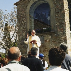 Inaugurazione dell’Affresco “San Martino” a Frascole Dicomano (Fi) Benedizione di Don Remo Collini